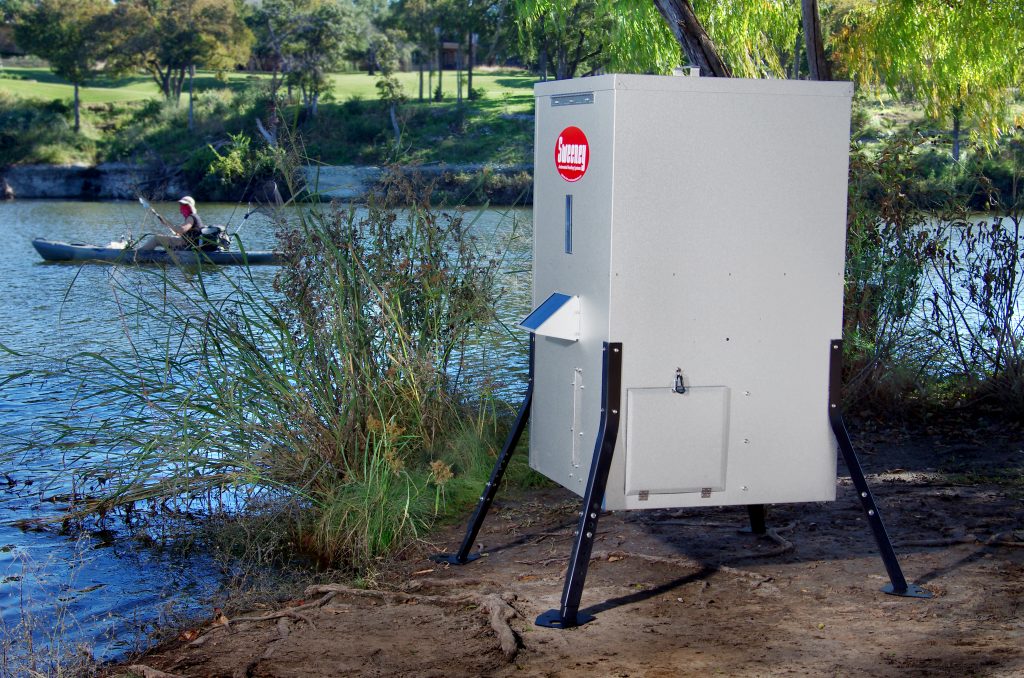 Five Benefits of Automatic Fish Feeders
